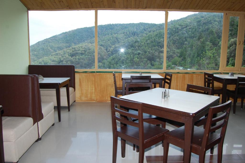 NatureRaga Fernhill Resort Chail Exteriör bild