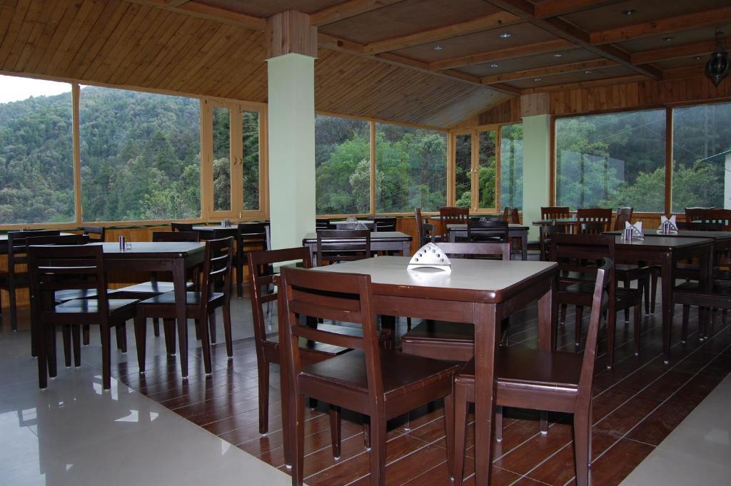 NatureRaga Fernhill Resort Chail Exteriör bild